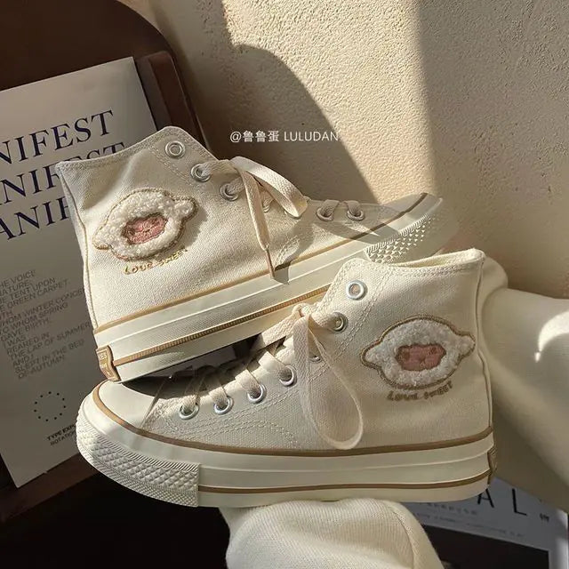 Bestickte Leinenschuhe für Sommermode